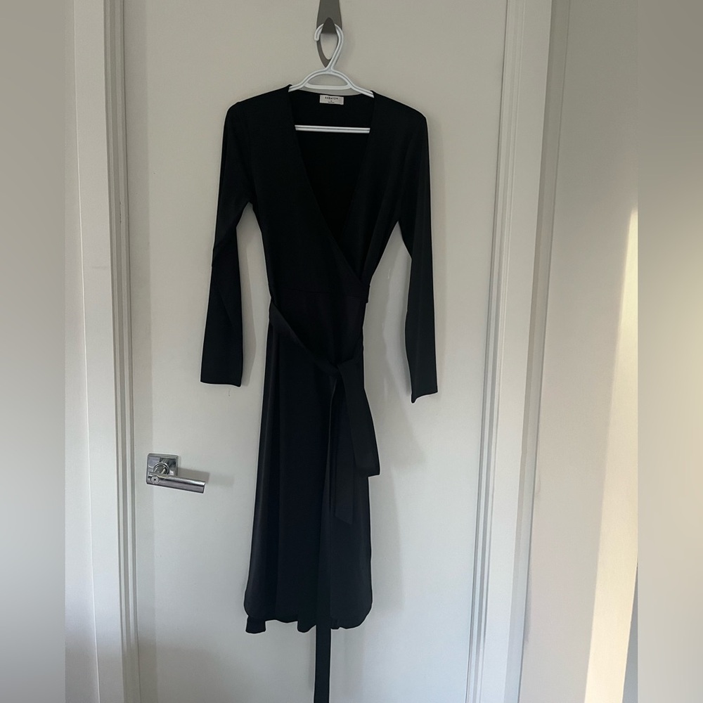 Aritzia Babaton black wrap dress